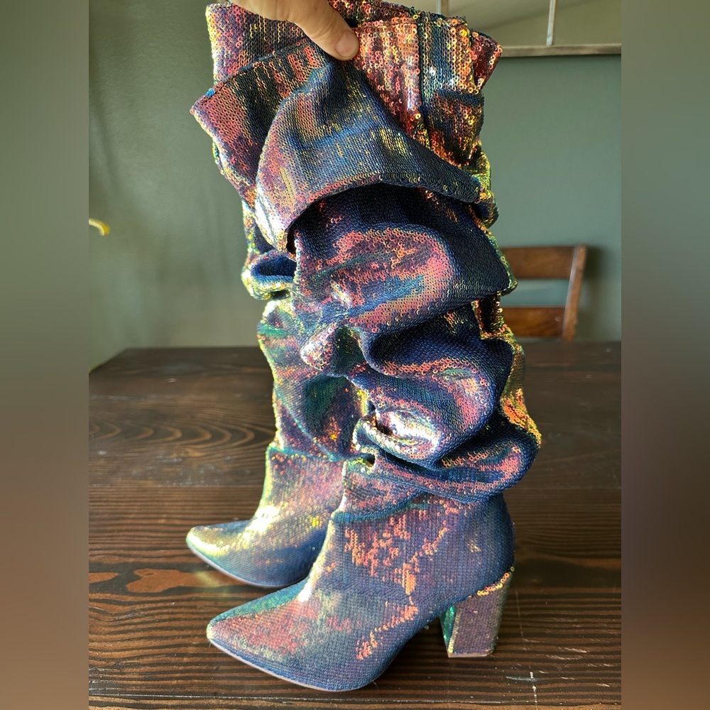 Sequin Boots -Ordered size 9 (RUNS SMALL) didn’t work for me!